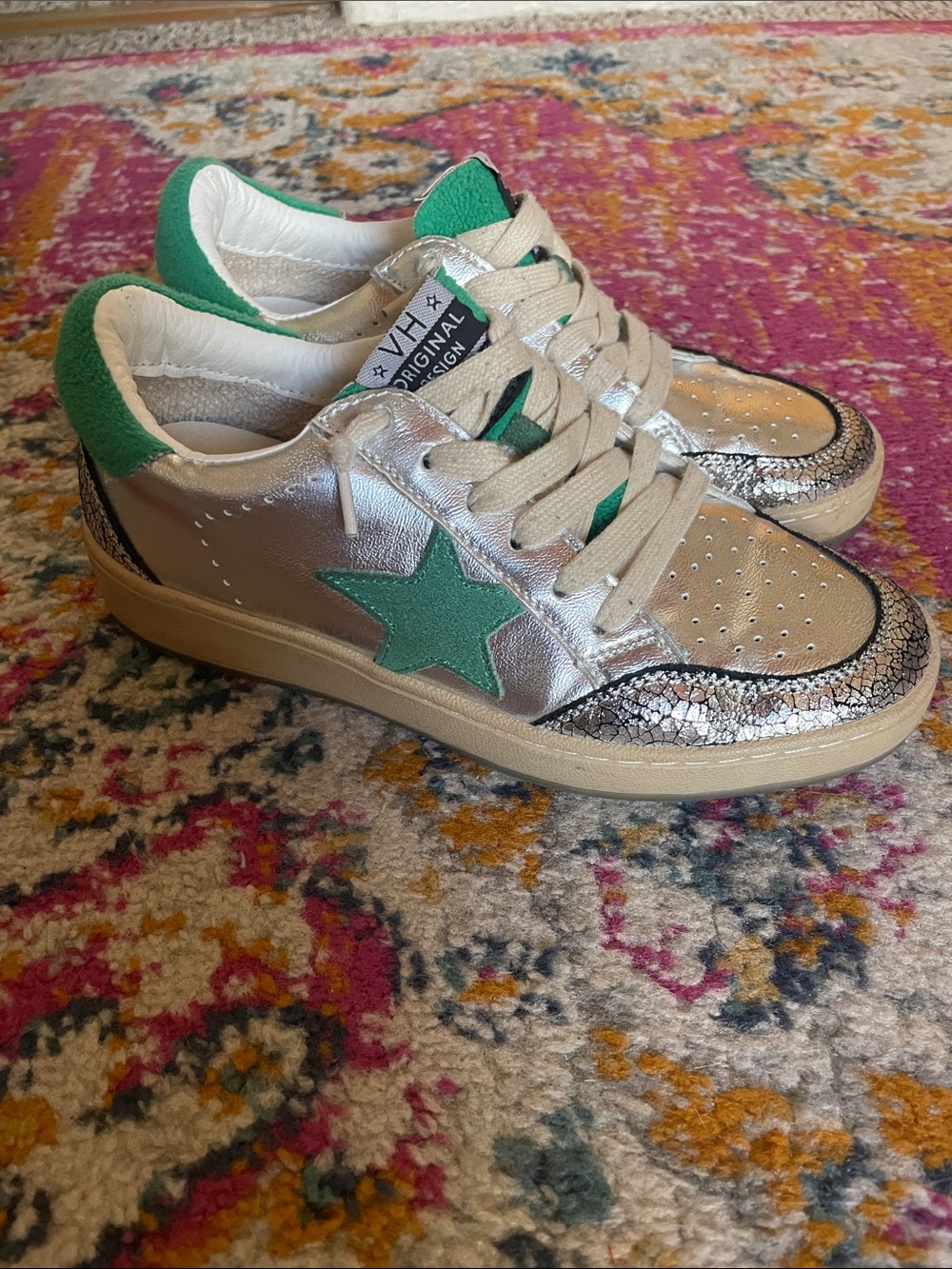 Vintage Havana Silver Sneakers with Green Star Accent